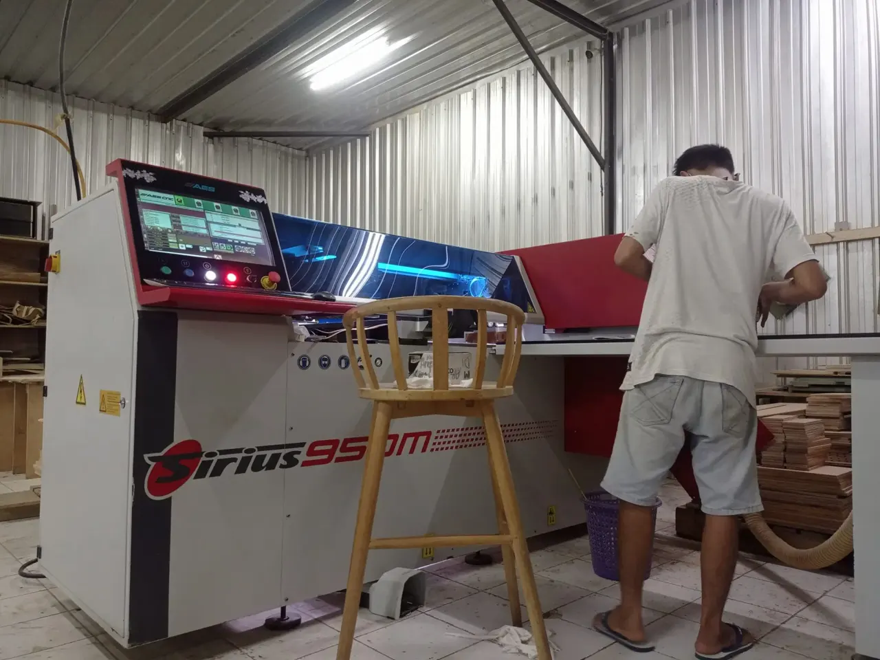 The CNC drilling and routing machine