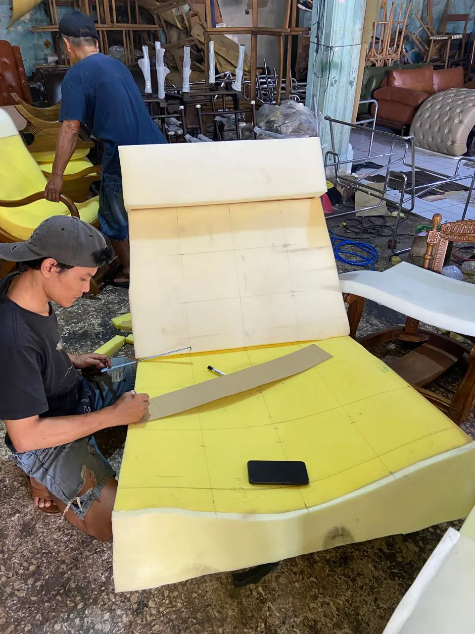 Cutting foam for a seat back