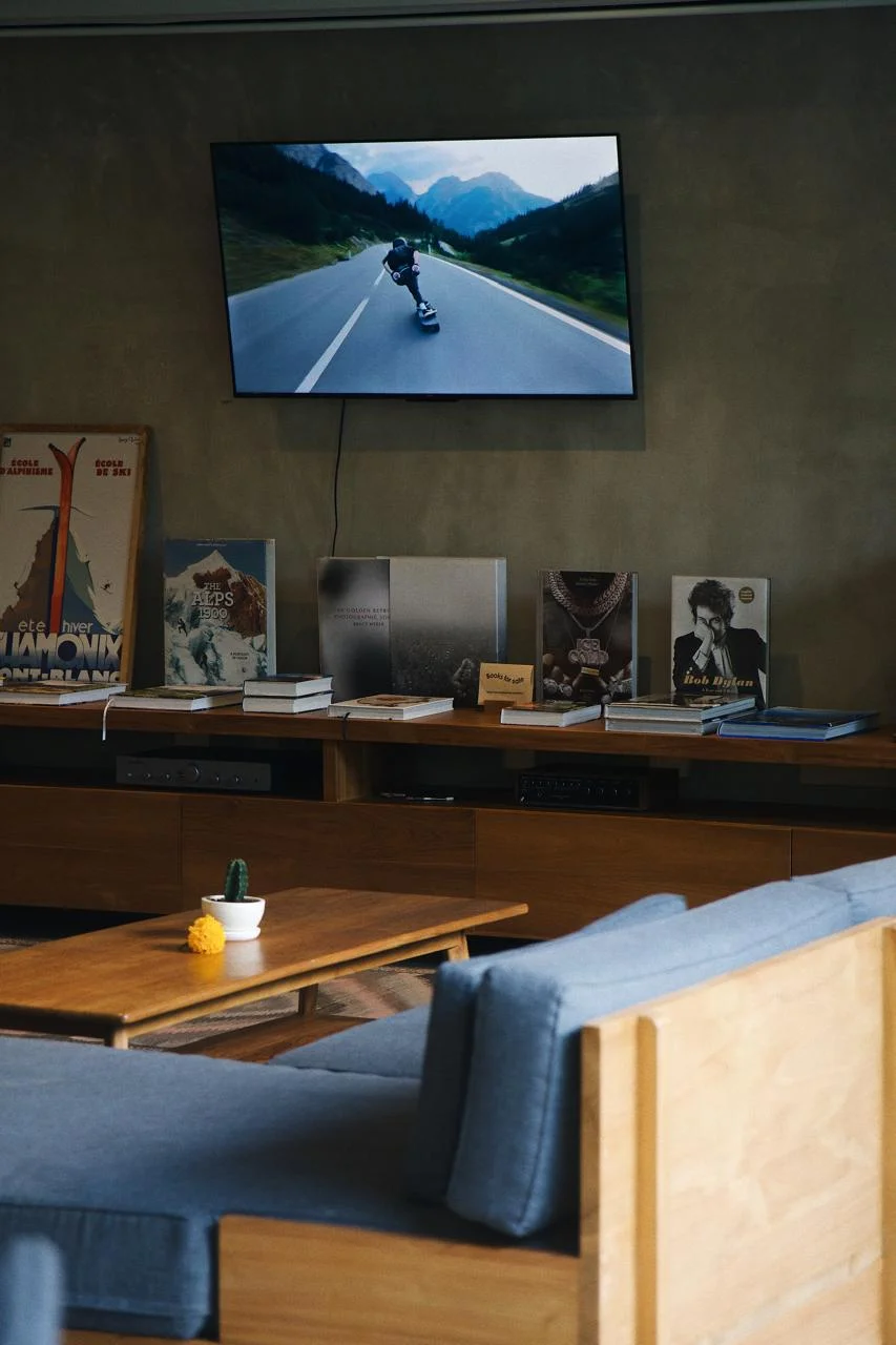 SURF MOTEL — image 12